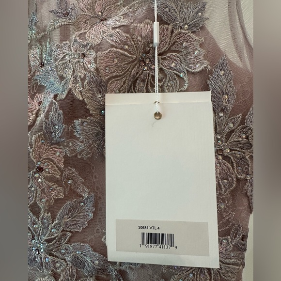 NWT Mac Duggal 30681 Sheer Neckline Illusion Sleeve Dress Sz 4 $598 - Picture 8 of 8